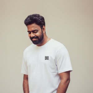 men's 240 gsm oversized white t shirt